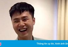 HLV Park gọi video, động viên Văn Toản trước ca phẫu thuật