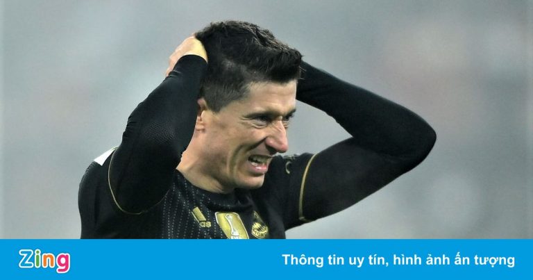 Bayern thua đội hạng 16 tại Bundesliga