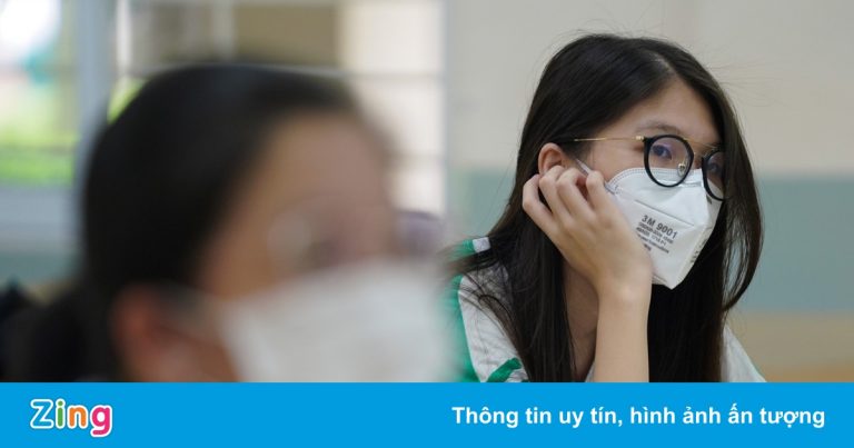 Phó thủ tướng: Không chờ tiêm đủ vaccine mới cho học sinh đến trường Phó thủ tướng: Không chờ tiêm đủ vaccine mới cho học sinh đến trường