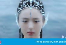 Đổng Tuyền dùng vải bó khắp người để đóng nàng tiên cá