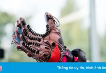 Chiếc găng tay mở ra thế giới ảo của Facebook