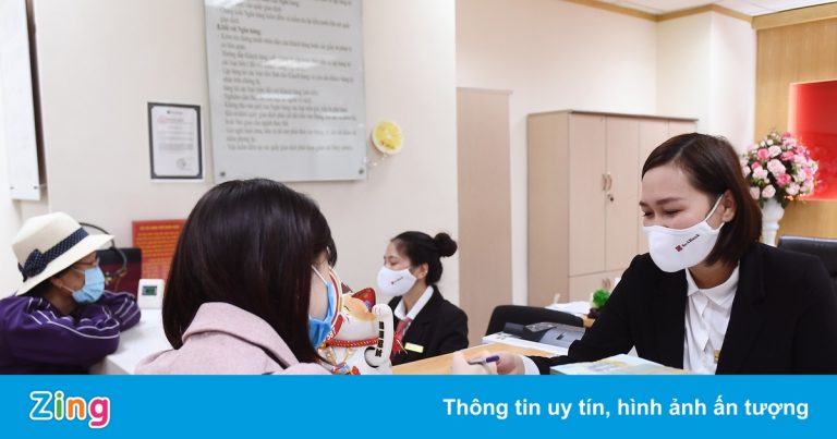 Thu ngân sách tháng 10 tăng mạnh