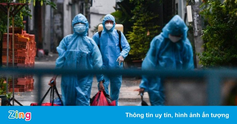 Các địa phương tăng tốc tiêm vaccine để ngăn dịch Covid-19 lan rộng