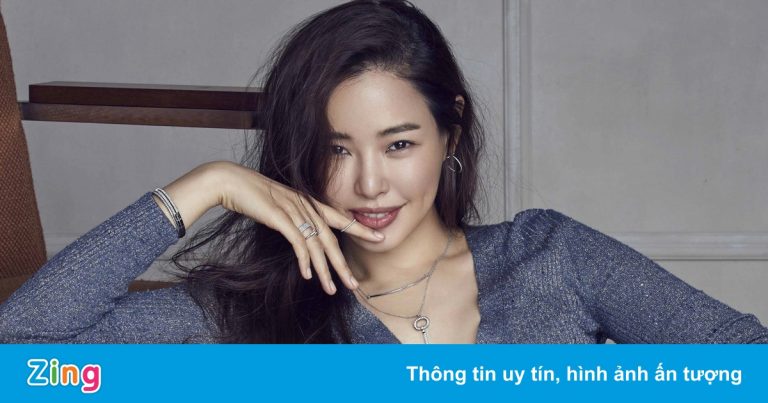 Hoa hậu Honey Lee hẹn hò bạn trai ngoài ngành giải trí