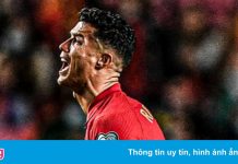 Ronaldo chơi cá nhân khiến CĐV nổi cáu