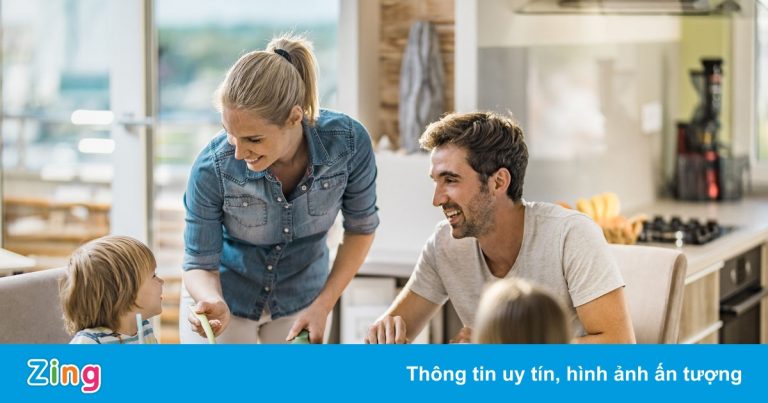 Vì sao cha mẹ nên dùng bữa cùng con?