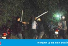 Nam thanh niên bị truy sát ở sân bóng đá mini