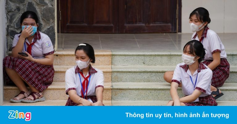 Phát hiện F0 ở trường, có nên cho nghỉ học toàn bộ?