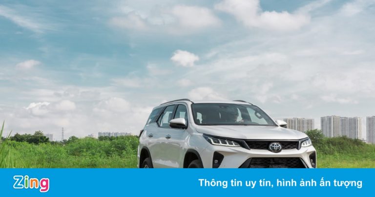 Toyota tung khuyến mãi lớn dịp mua sắm cuối năm