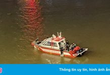 Cảnh sát lặn tìm nam thanh niên nhảy cầu Sài Gòn