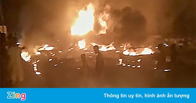 Nhiều thi thể bị cháy rụi trong thảm kịch 99 người chết ở Sierra Leone Nhiều thi thể bị cháy rụi trong thảm kịch 99 người chết ở Sierra Leone