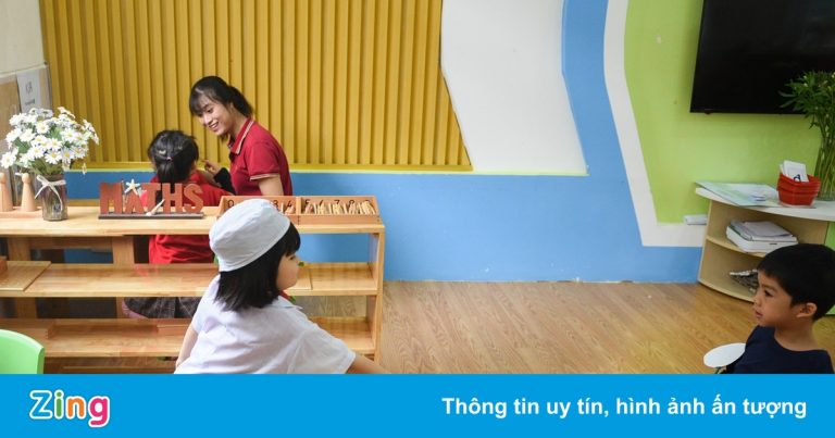 Giữ chân giáo viên mầm non trong dịch không chỉ bằng tiền lương