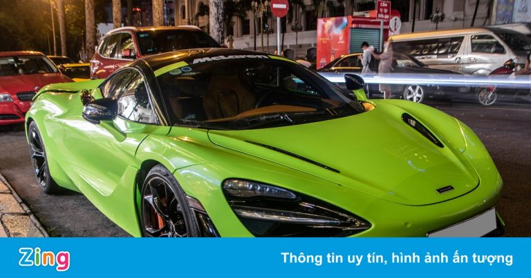 Chiếc McLaren 720S đầu tiên về Việt Nam xuất hiện với màu xanh khác lạ