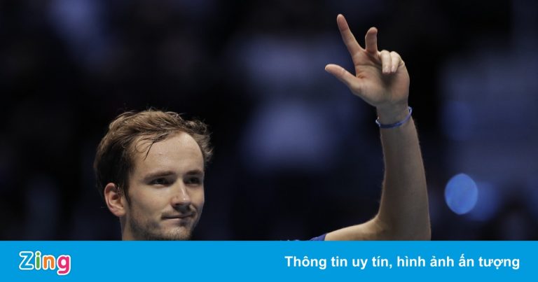 Medvedev vào chung kết ATP Finals