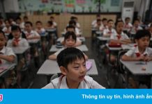 Bắc Kinh náo loạn khi Covid-19 tấn công trường học ở Trung Quốc