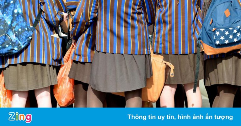 Trường học ở Anh kêu gọi nam sinh mặc váy để thúc đẩy bình đẳng giới Trường học ở Anh kêu gọi nam sinh mặc váy để thúc đẩy bình đẳng giới