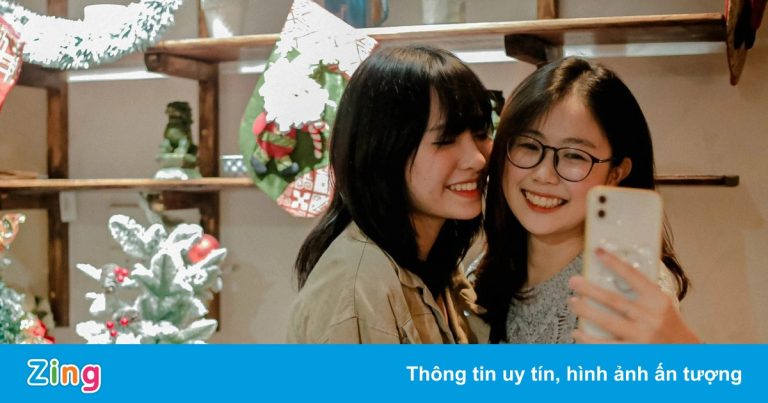 Giới trẻ Hà Nội đón Giáng sinh sớm