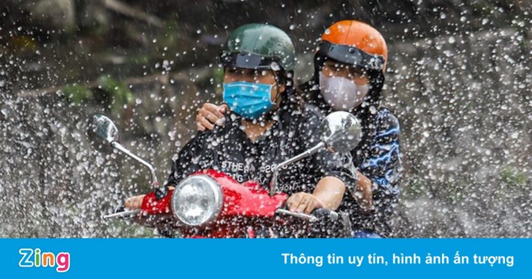 Mưa lớn lan rộng đến Nam Bộ