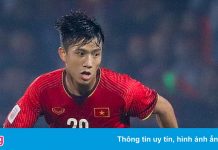 Văn Đức được HLV Park động viên khi xuống phong độ