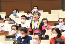 Đề nghị xây cao tốc tới Hà Giang Quoc hoi thao luan kinh te xa hoi va cong tac chong dich anh 1