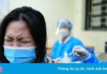 Những học sinh đầu tiên ở Hà Nội được tiêm vaccine ngừa Covid-19