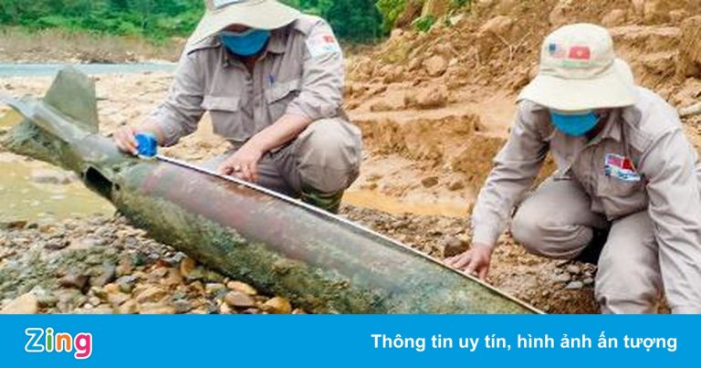 Hai quả bom phát lộ sau mưa lớn ở Quảng Trị