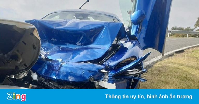 Lần đầu tiên siêu xe McLaren Artura gặp tai nạn Lần đầu tiên siêu xe McLaren Artura gặp tai nạn