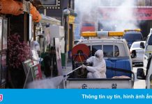 Bức tranh chống dịch ‘ngược dòng’ của Trung Quốc so với láng giềng