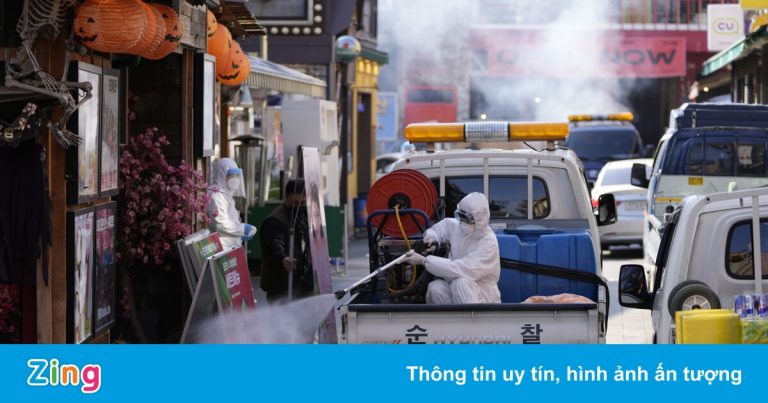 Bức tranh chống dịch ‘ngược dòng’ của Trung Quốc so với láng giềng