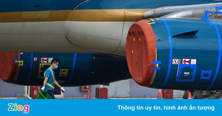 Hành khách có lịch đi/đến Hà Nội bằng máy bay đã hủy vé hàng loạt Hành khách có lịch đi/đến Hà Nội bằng máy bay đã hủy vé hàng loạt