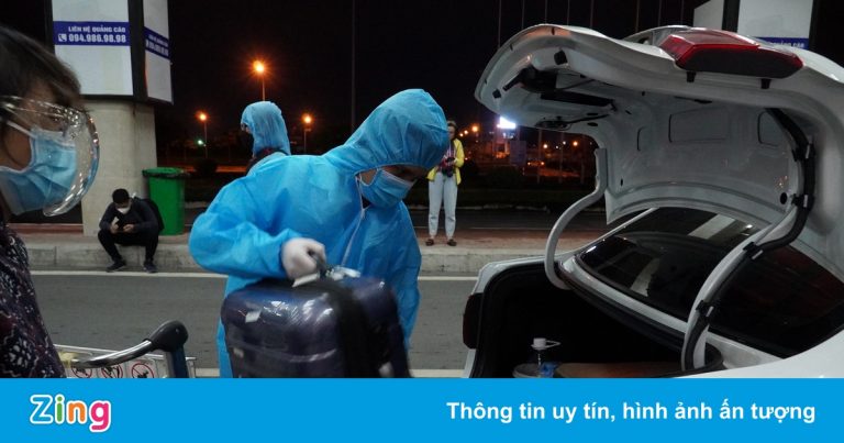 Nhiều tài xế thành F1, doanh nghiệp taxi tại sân bay Cát Bi gặp khó