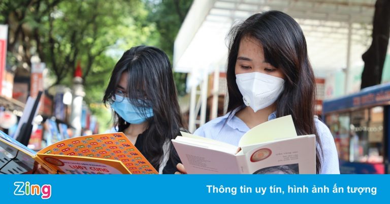 Trưng bày tác phẩm đoạt giải ở Đường sách TP.HCM