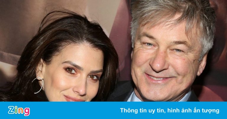 Alec Baldwin bị chỉ trích vì mở tiệc Halloween