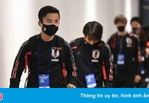 Hai tuyển thủ Nhật Bản đi chuyên cơ đến Việt Nam
