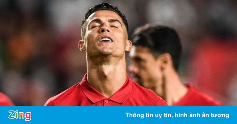 Tuyển Bồ Đào Nha mất vé vào thẳng World Cup 2022