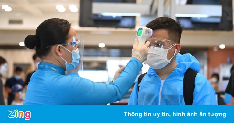 Việt Nam cần làm gì trước nguy cơ từ biến chủng Omicron?