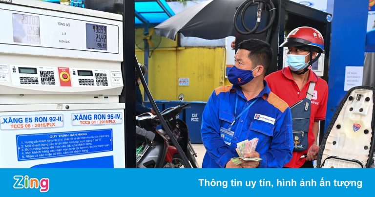 ‘Hạ nhiệt’ giá xăng trong nước thế nào?