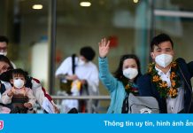 Những vị khách nước ngoài đầu tiên đến Việt Nam sau giãn cách