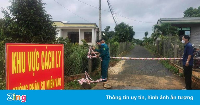 Lơ là chống dịch, bí thư kiêm chủ tịch xã bị tạm đình chỉ công tác Lơ là chống dịch, bí thư kiêm chủ tịch xã bị tạm đình chỉ công tác