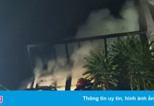 Cảnh sát phá cửa chữa cháy căn nhà ở trung tâm TP.HCM