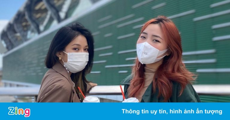 Giới trẻ đi tàu Cát Linh: ‘Bõ công chờ 10 năm để trải nghiệm’