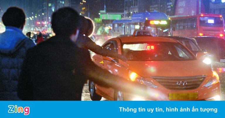 Cuộc chiến bắt taxi đêm ở Seoul