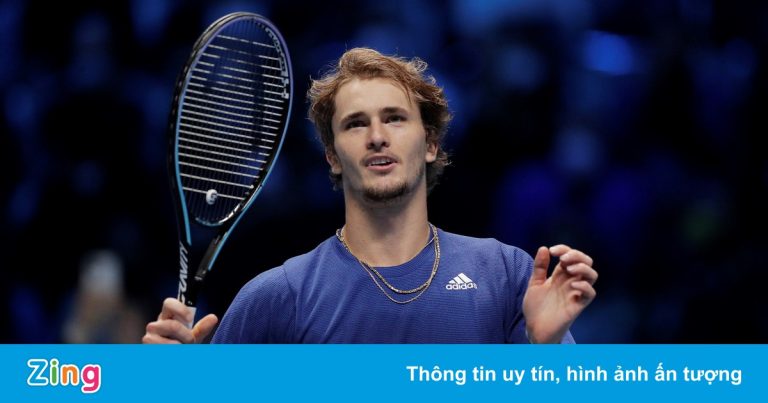 Zverev gặp Djokovic tại bán kết ATP Finals