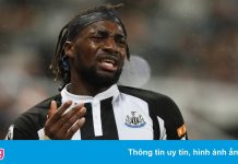 Newcastle chìm trong khủng hoảng
