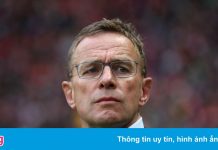 HLV Rangnick ấn tượng với Ronaldo