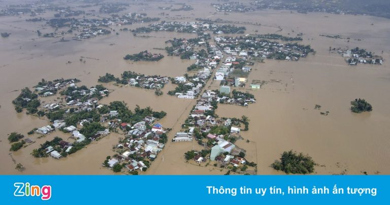 Mưa lũ lịch sử ở Phú Yên, 6 người chết và mất tích