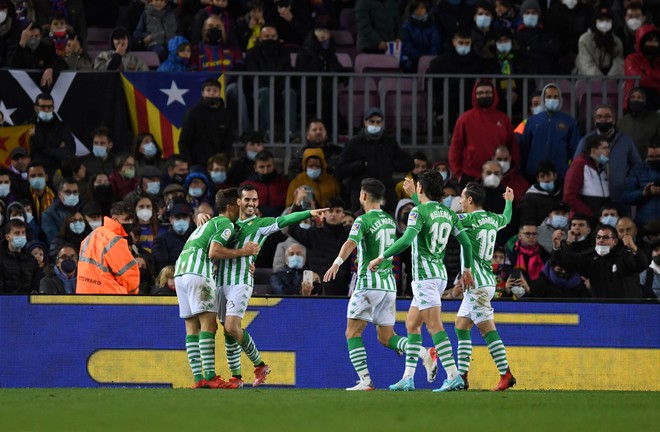 Barca 0-1 Betis: Bàn thua bất ngờ