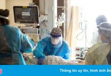 Biến chủng Delta còn đang càn quét nước Mỹ, Omicron đã ập tới