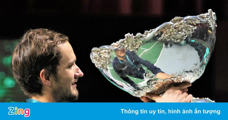 Medvedev giúp Liên đoàn Quần vợt Nga vô địch Davis Cup