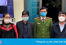 Người phụ nữ trả lại gần 1 tỷ đồng nhặt được